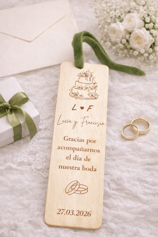 Marcapáginas de madera personalizado para boda – Detalle grabado con nombres y fecha