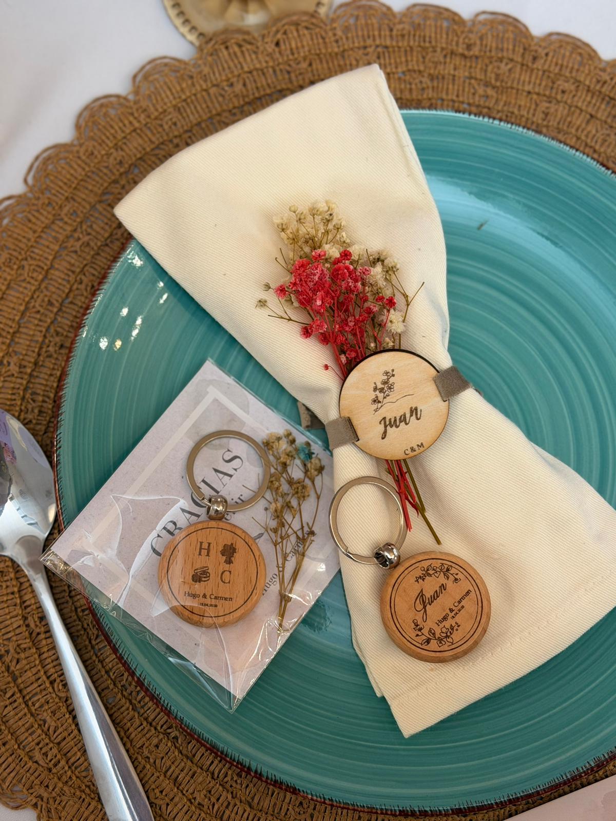 Llavero de madera- regalo marcasitio