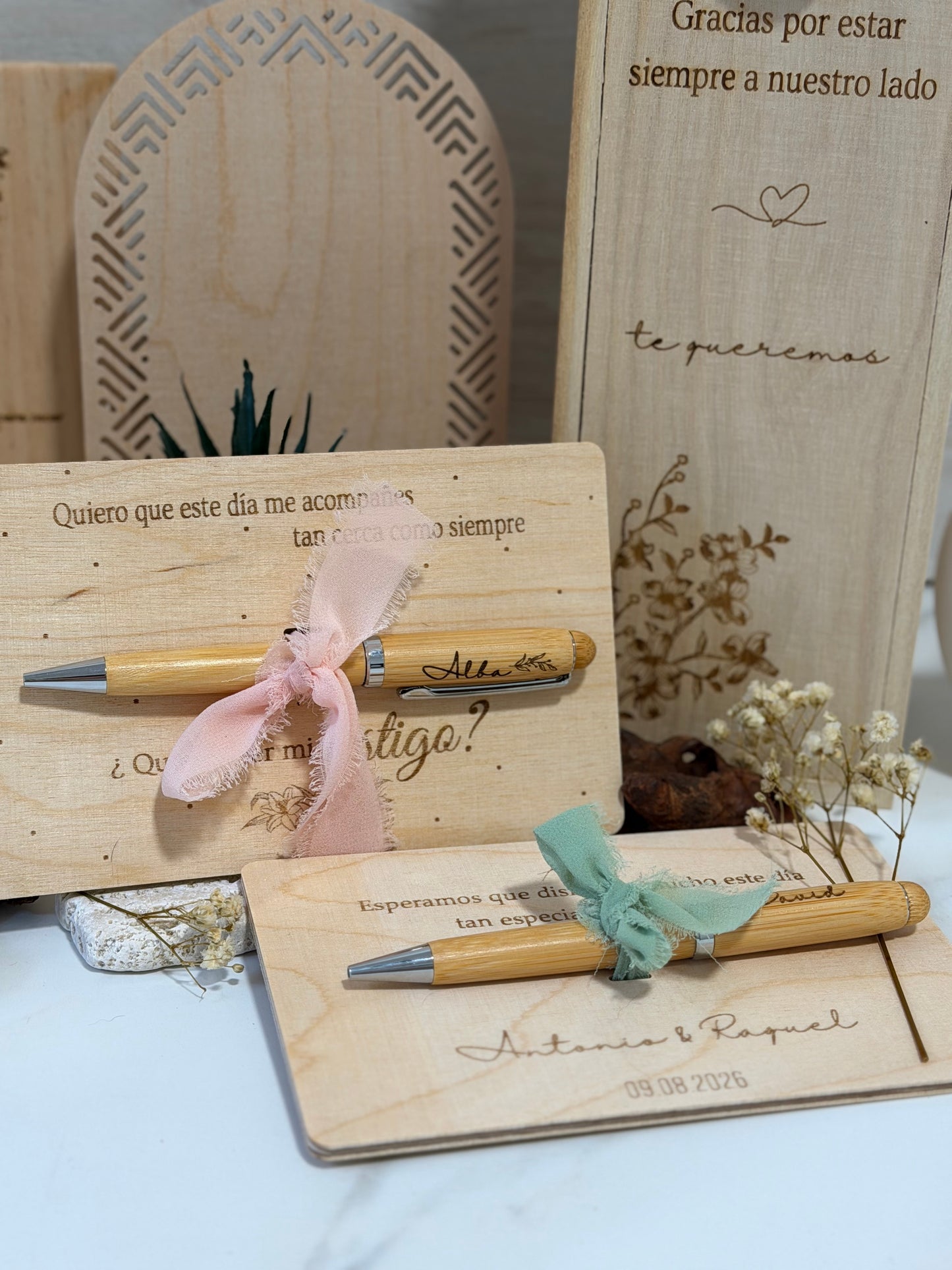 Placa premium grabada a láser con bolígrafo para testigo o invitados de boda