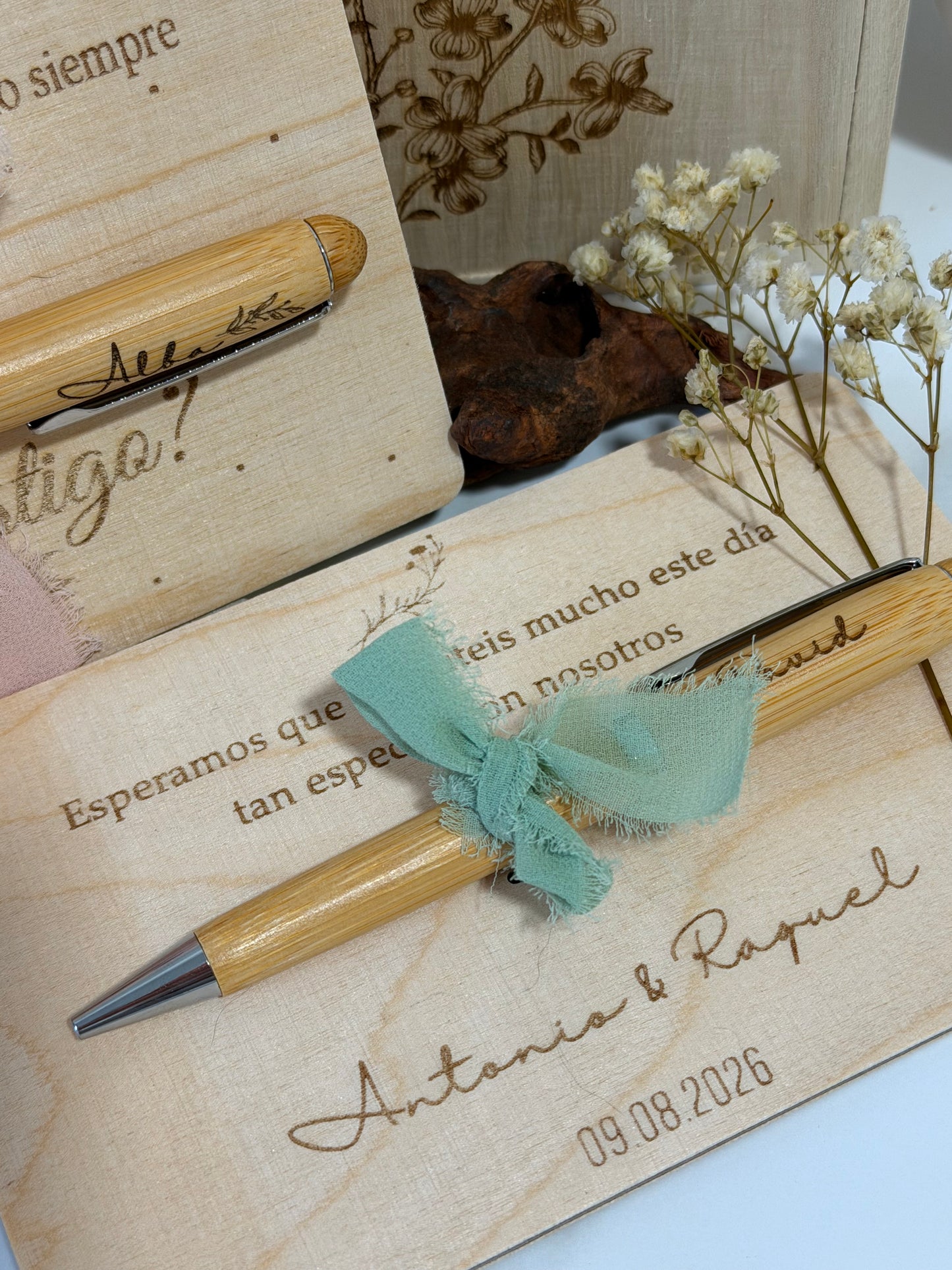 Placa premium grabada a láser con bolígrafo para testigo o invitados de boda