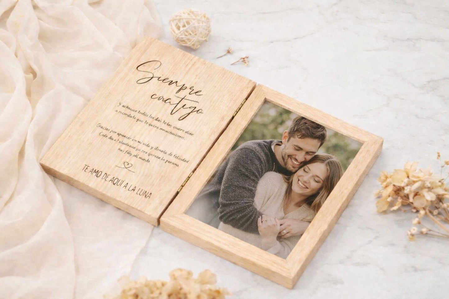 Marco de madera personalizado para parejas – Nuestro recuerdo