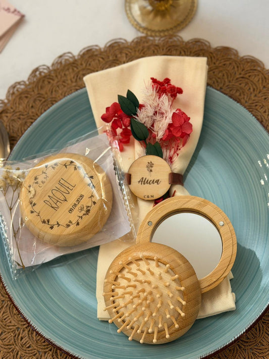 Cepillo con espejo de bolsillo